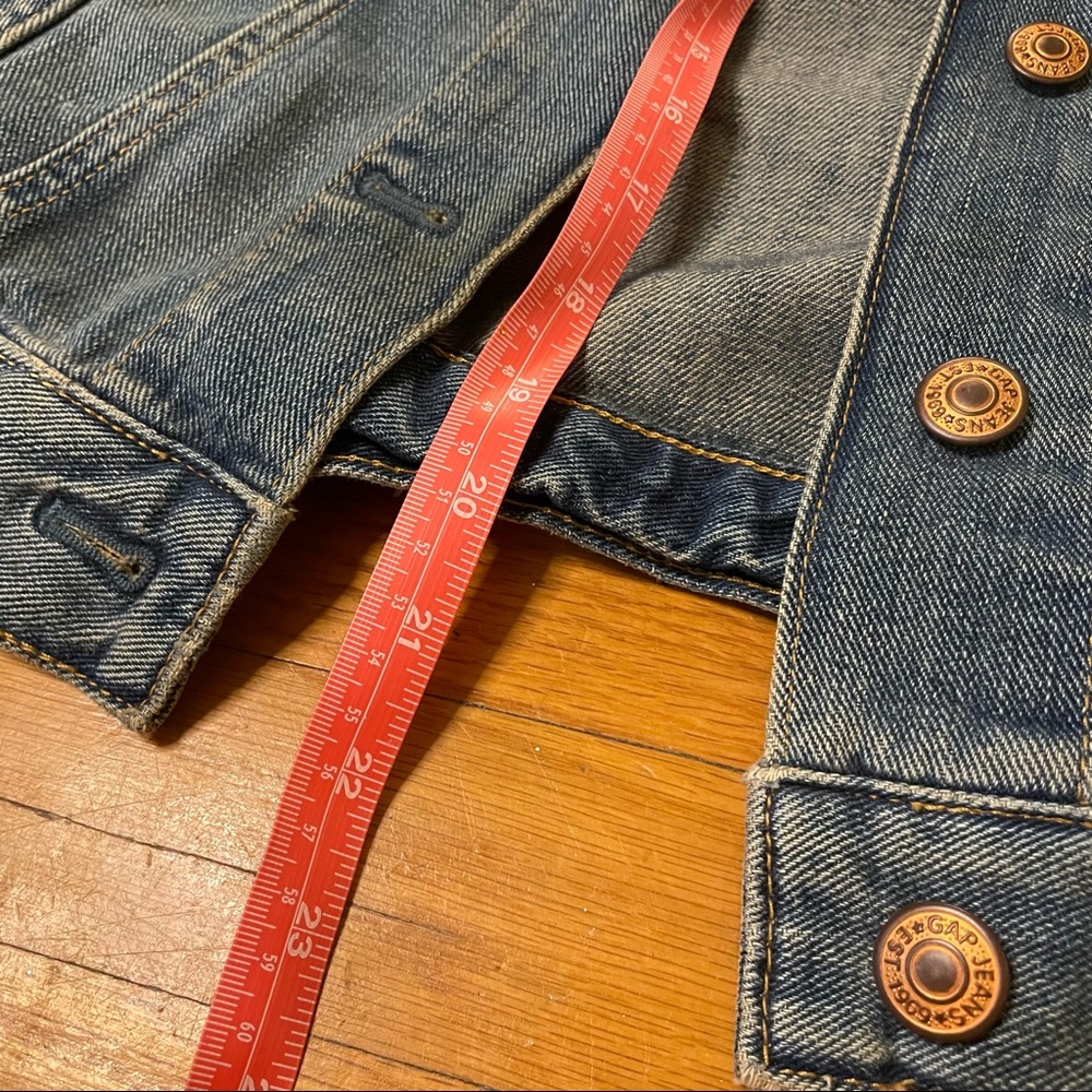 GAP Distressed Classic Blue Denim Jean Jacket Small - Picture 5 of 13